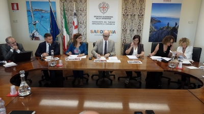 Commercio, primo incontro con le associazioni di categoria per la revisione della legge regionale