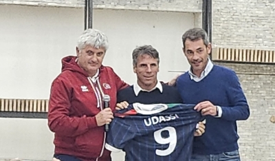 Sassari, Da sinistra, Daniele Arrigoni, Gianfranco Zola e Stefano Udassi, nominato capo delegazioni delle rappresentative nazionali Lega Pro