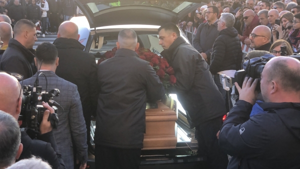 Il ricordo di monsignor Baturi per le esequie di Gigi Riva