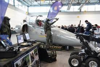 Fa tappa a Cagliari la mostra itinerante "Cento Anni dell'Aeronautica Militare"