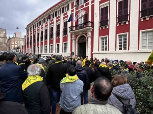 Coldiretti Cagliari, oltre 100 agricoltori e allevatori in sit-in alla Prefettura, &ldquo;situazione idrica grave&rdquo;