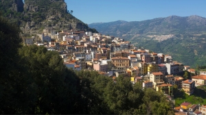 Rigenerazione dei borghi: Ulassai modello d&rsquo;arte e comunit&agrave; per la Sardegna con un progetto realizzato in ambito PNRR