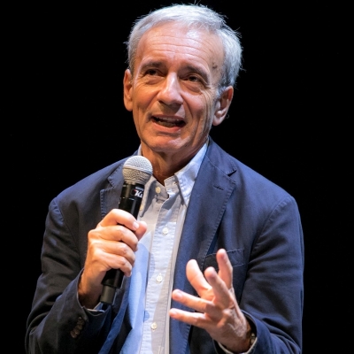 Oggi e domani Enrico Franceschini in Sardegna per presentare "La mossa giusta"