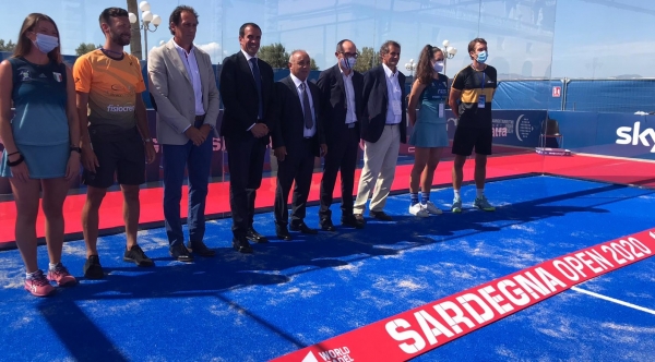 A Cagliari il Word Padel Tour, mezzo milione di euro dalla Regione: "Rinascita dopo il virus"