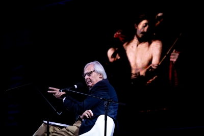 Sgarbi e le affinit&agrave; tra i Giganti di Mont'e Prama e Caravaggio conquistano il pubblico del Festival dell'Archeologia