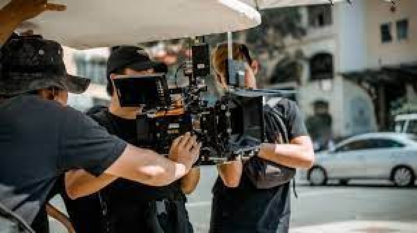 Cinema: pubblicati i bandi per la concessione di contributi per la produzione di lungometraggi, cortometraggi e sceneggiature