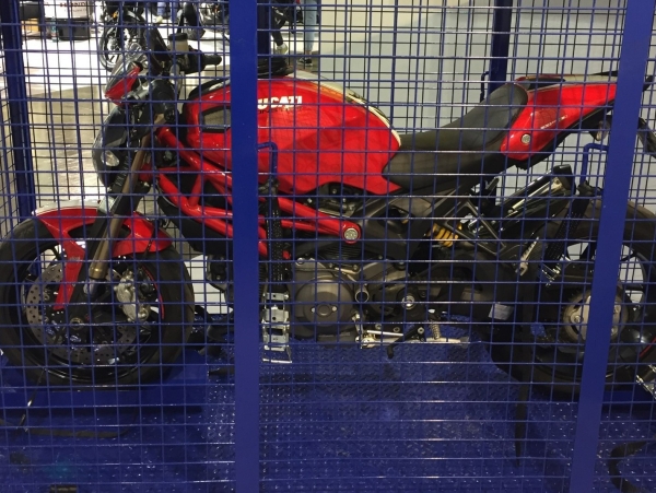 Cagliari, un nuovo servizio per trasportare moto e bici anche in vacanza