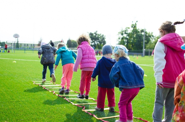 Bonus scuola per attivit&agrave; extrascolastiche, per il trasporto e servizio accoglienza pomeridiano, a Elini il successo degli aiuti alle famiglie