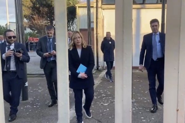 I big del centrodestra alla Fiera di Cagliari, questa mattina Elly Schlein al mercato di via Quirra