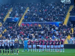 Udine. Il Cagliari in campo allo Stadium friulano