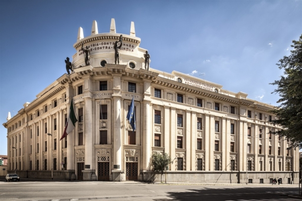 Caserme, 12 milioni di euro per 24 interventi