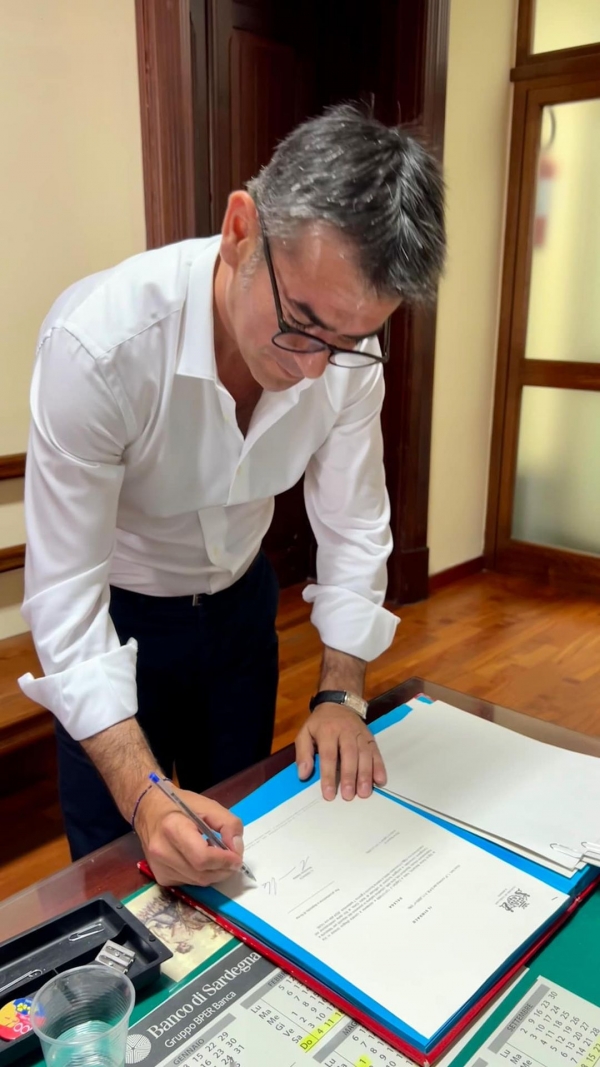 Prima giornata in Comune per il sindaco Massimo Zedda