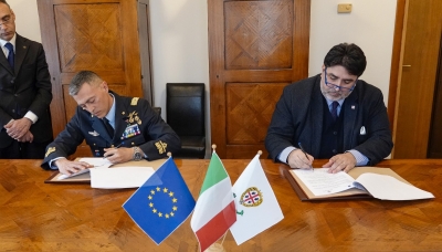 Servit&ugrave; Militari, presidente Solinas firma con l'Aeronautica militare il disciplinare d'uso dell'area del poligono Capo Frasca
