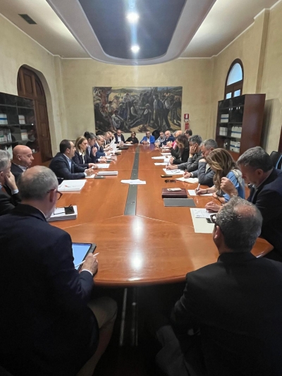 Vertenza Porto Canale: "Prioritario trovare una soluzione al problema occupazionale"
