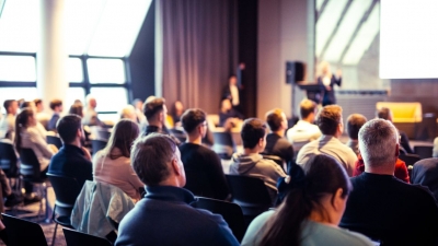 Turismo, pubblicato il bando del turismo congressuale, Mice (Meeting, Incentive, Conferenze, Event)
