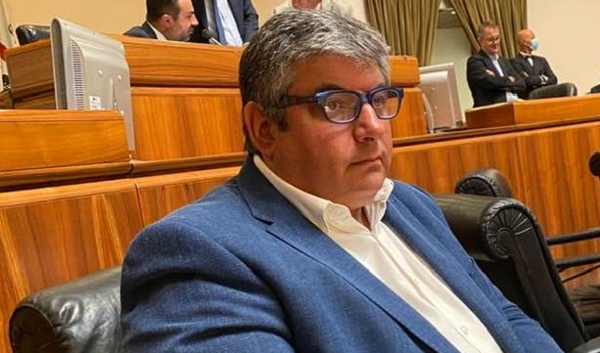 Sanna: "Noi cementificatori? Macch&eacute;: regole per uscire dalla prigionia di Stato"