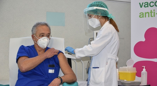 Covid, in Sardegna &egrave; iniziata la campagna di vaccinazione: "Durer&agrave; un anno"