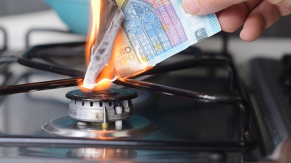 Bollette: in Sardegna nel 2022 si &egrave; speso il 108% in pi&ugrave; per l&rsquo;elettricit&agrave;