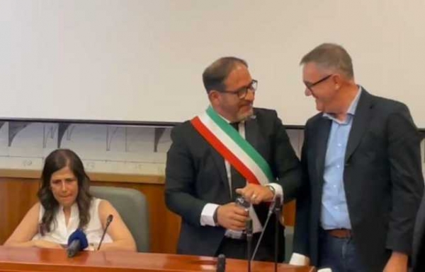 Incendio a Punta Molentis, la presidente Todde al Consiglio Comunale straordinario di Villasimus: &ldquo;Feriti, ma non piegati. La Regione &egrave; al fianco della comunit&agrave;&rdquo;