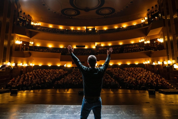 Jacopo Cullin in scena a Carbonia con lo spettacolo &ldquo;&Egrave; inutile a dire!&rdquo;