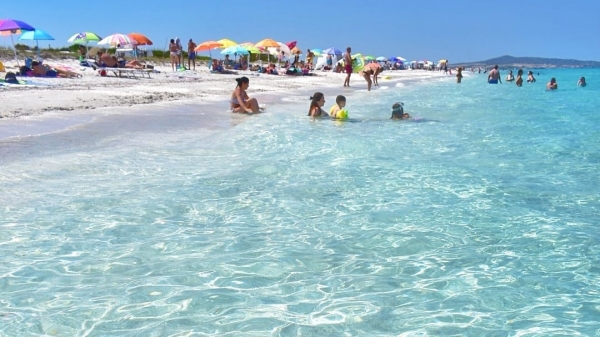 Turismo, la Sardegna fa il botto: a luglio superato il record del 2019
