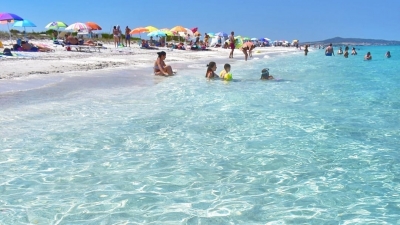 Turismo, la Sardegna fa il botto: a luglio superato il record del 2019