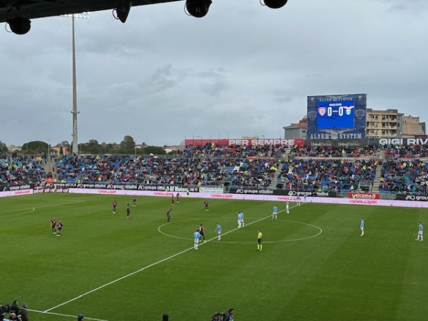 Il Cagliari, dopo il Toro, cede in casa anche alla Lazio