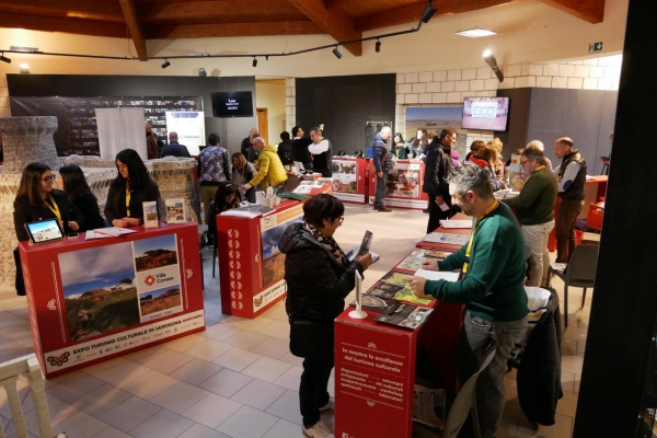 A Barumini inaugurato il 9^ Expo del turismo culturale in Sardegna con massimi esperti, 21 tour operator nazionali ed esteri e oltre 60 aziende