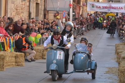 Vespiglia 2025, tutto pronto a Cagliari per la 17^ edizione: si scaldano i motori per la corsa alla stella in Vespa