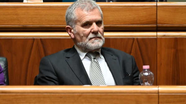 Lingua blu, nessun allarme in Sardegna, Bartolazzi: &ldquo;Situazione pienamente sotto controllo, la campagna vaccinale funziona&rdquo;