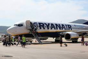 Aerei, appello dell'assessore Moro a Ryanair: programmare i voli invernali ad Alghero anche per la stagione 2023-24