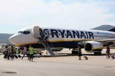 Aerei, appello dell'assessore Moro a Ryanair: programmare i voli invernali ad Alghero anche per la stagione 2023-24
