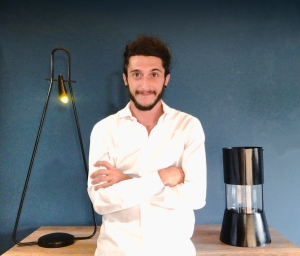 Gabriele Onnis tra i migliori designer under 35 all'ADI Museum di Milano con la sua lampada "green"Phos